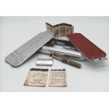 A Vintage Rolls Safety Razor Case with Razor Inside. 15 x 7cm. Good condition.