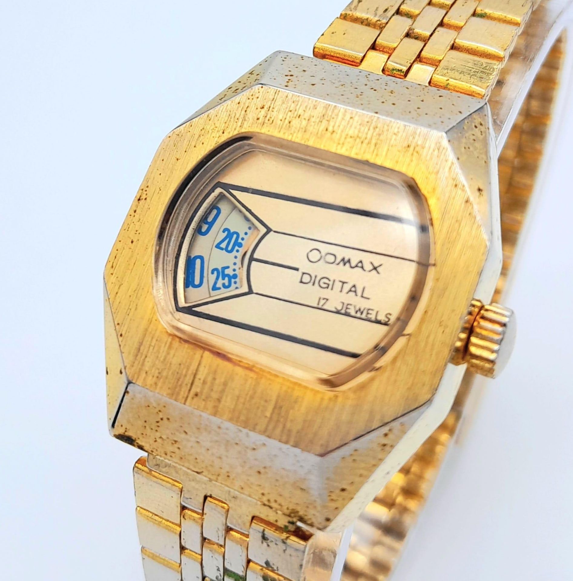 A Classic Vintage Omax Ladies Mechanical Jump Watch. Gilded bracelet and case - 26mm. Gold tone dial - Image 2 of 12