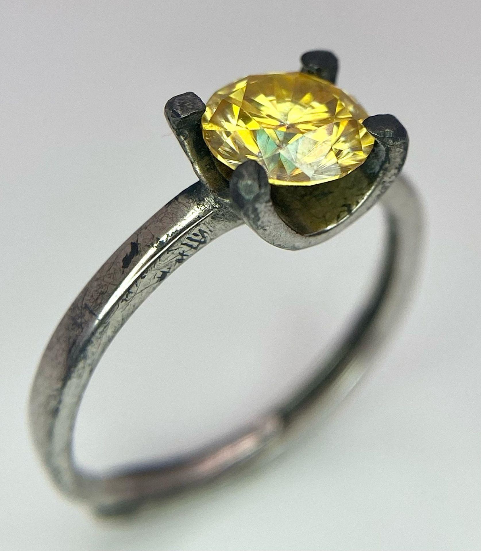 A 1ct Yellow Moissanite Solitaire Ring - Set in 925 Silver. Comes with a GRA certificate. Size L. - Bild 5 aus 13