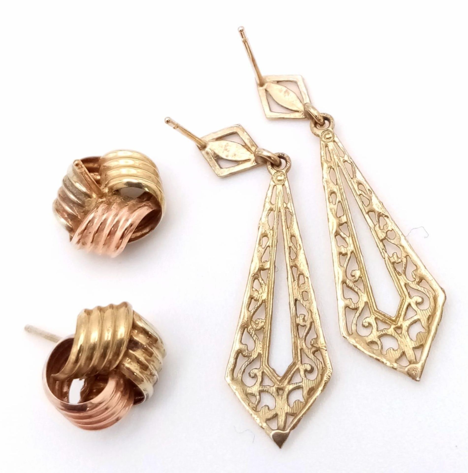 Two Different Style Pairs of 9K Yellow Gold Earrings. Kite and Knot. No backs. 1.86g total weight. - Image 2 of 3