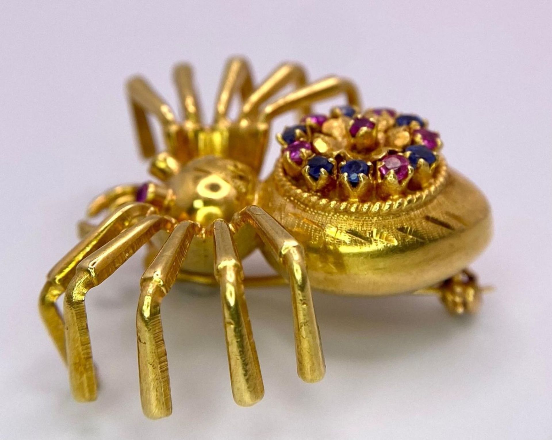The Richest Spider in the World! 18K Yellow Gold, Sapphires and Rubies Create a Brooch/Pendant - Image 3 of 6