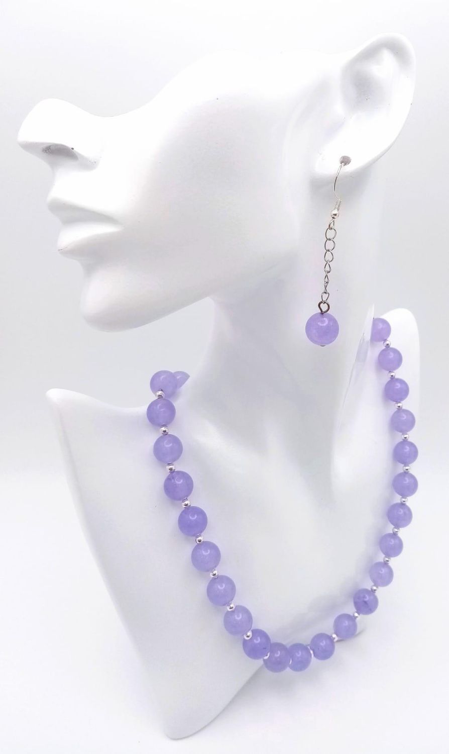 A traditional, Chinese, Lavender Jade, necklace, bracelet and earrings set, in a presentation - Image 9 of 24