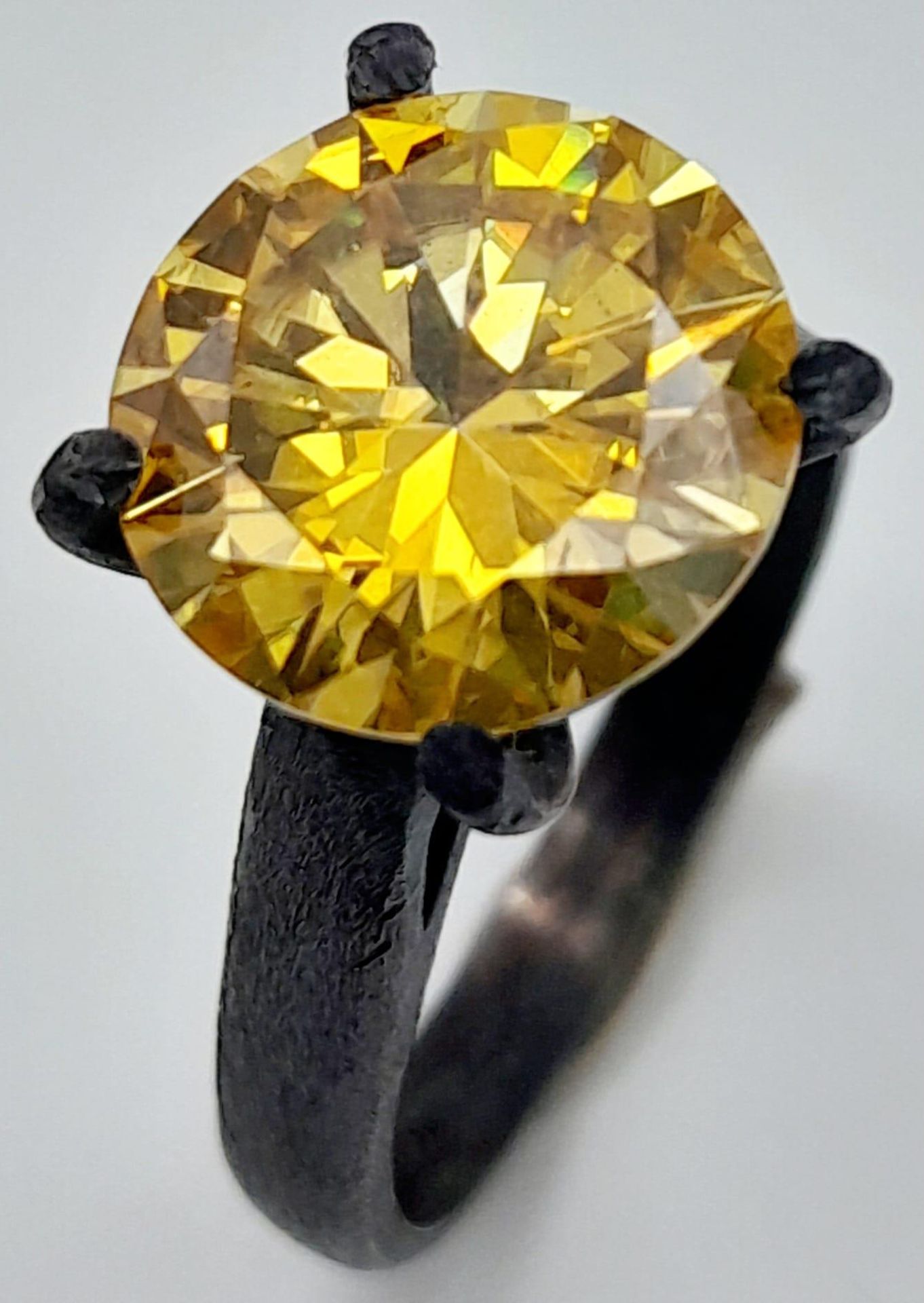 A 5ct Golden Yellow Moissanite Ring set in a Dull Finish 925 Silver. Size M. Comes with a GRA - Image 4 of 6