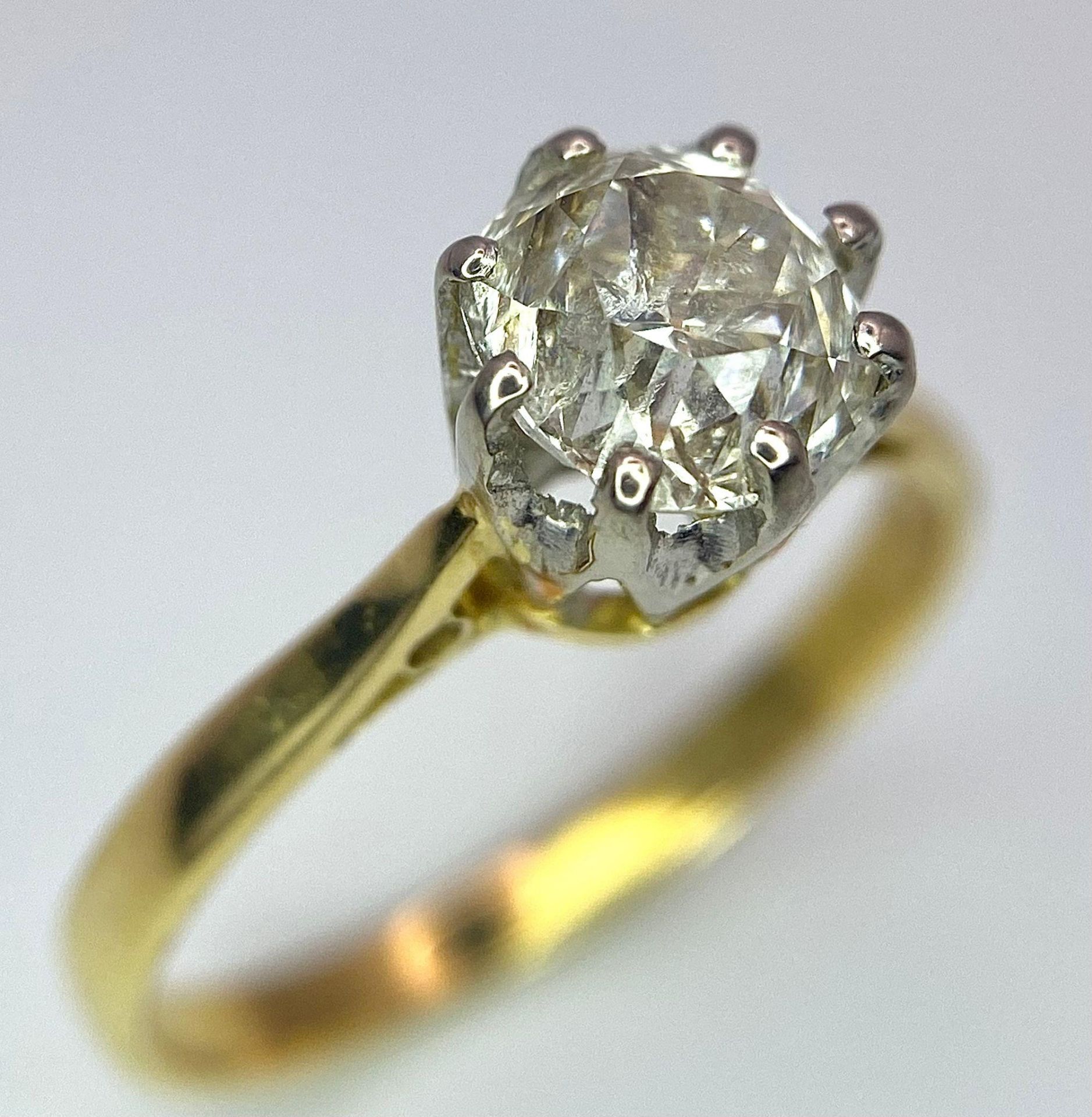 An 18K Yellow Gold Diamond Solitaire Ring. 1ct brilliant round cut diamond. Size N. 2.57g total - Bild 2 aus 7