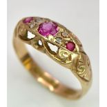 A 9K YELLOW GOLD KING GEORGE II ANTIQUE DIAMOND & RED STONE RING ( BELIEVED TO BE RUBY ). RING 1.8G.