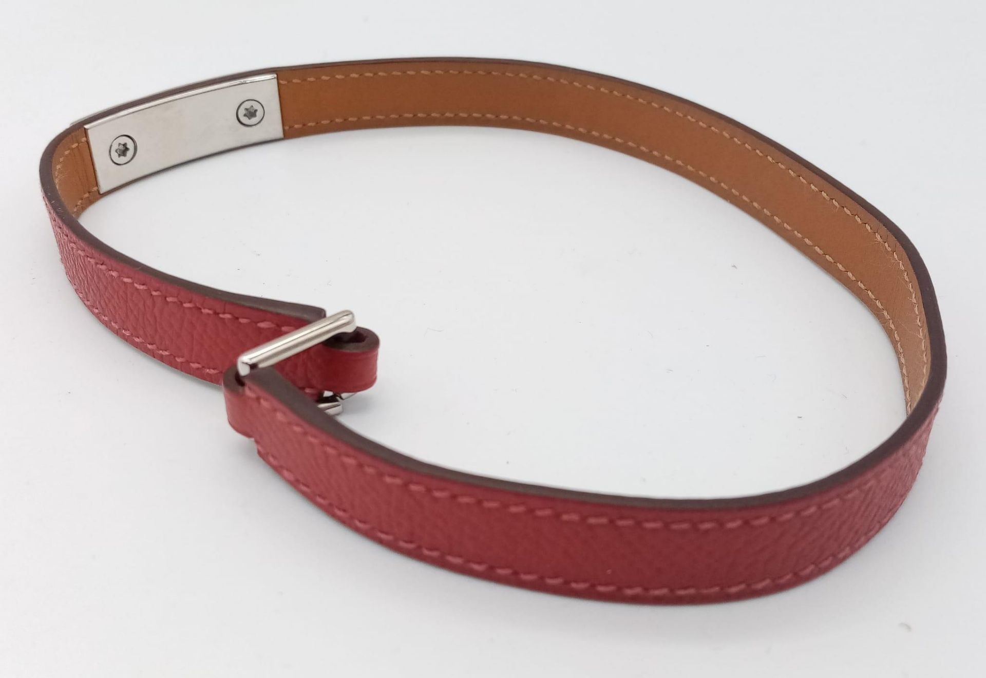 A Hermes Red Leather Dog Collar with Silver Tone Hardware. 36cm. Ref: 016716 - Bild 3 aus 3