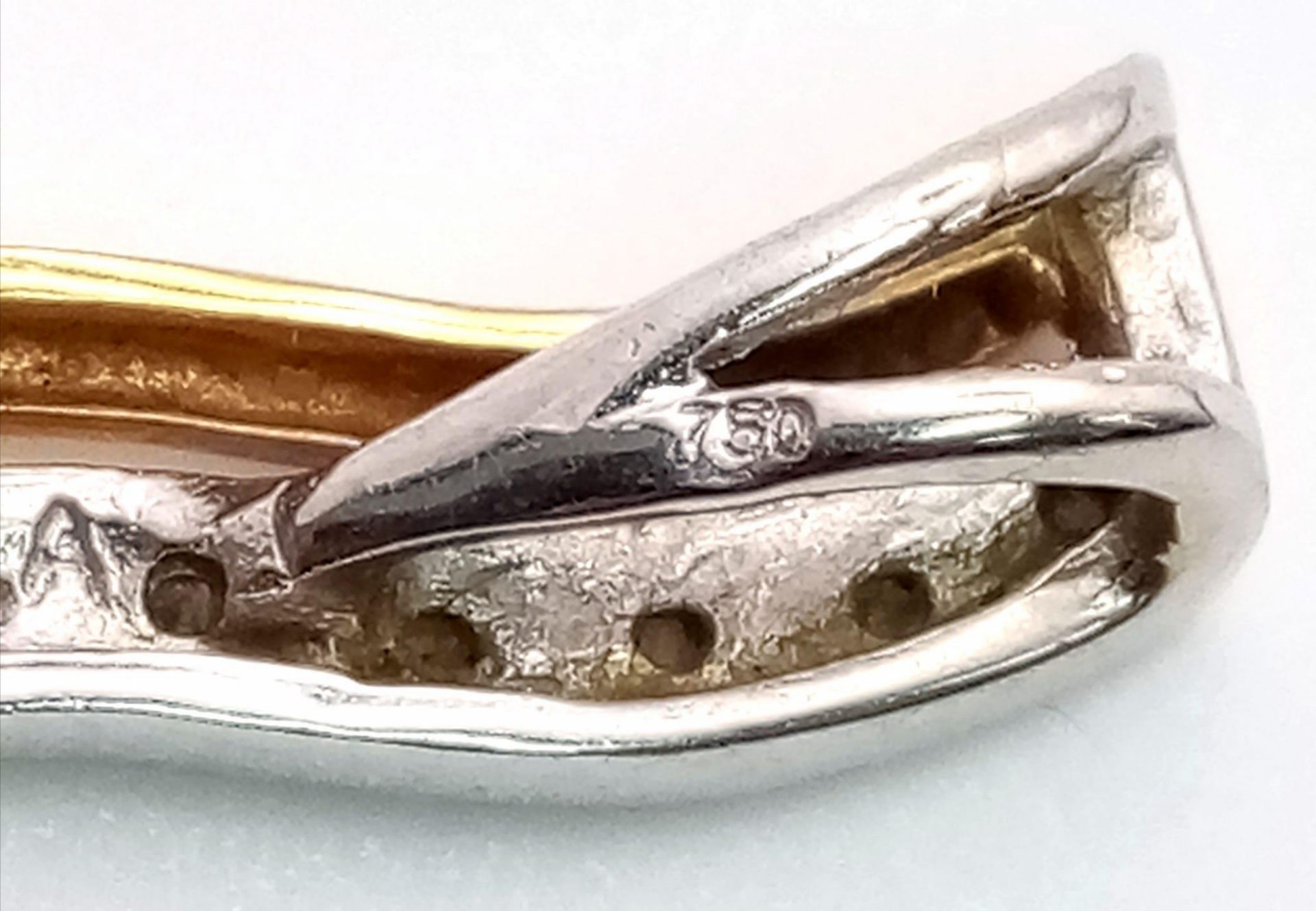 18K 2 colour gold Diamond Curve Pendant, 0.04ct diamond weight, 1.3g total weight - Bild 3 aus 4