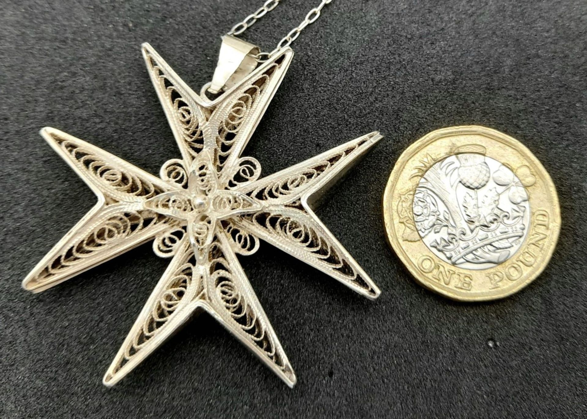 A Vintage 917 Silver, Filigree Maltese Cross Pendant Necklace. Pendant Measures 4.5cm Wide and is on - Image 9 of 16