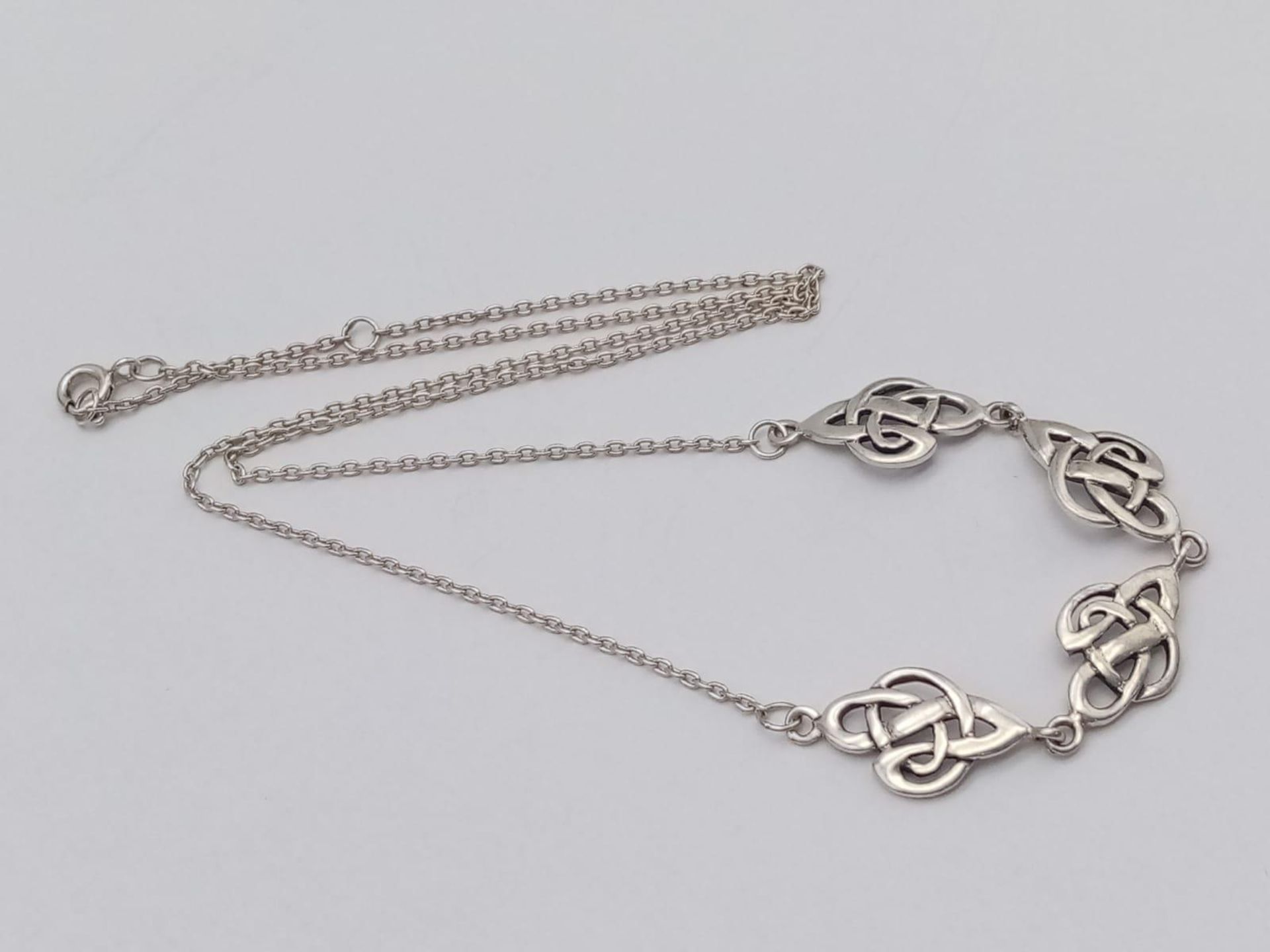 A Vintage Sterling Silver Celtic Knot Design Necklace. 45cm Length. Weight 5.07 Grams. - Bild 5 aus 11