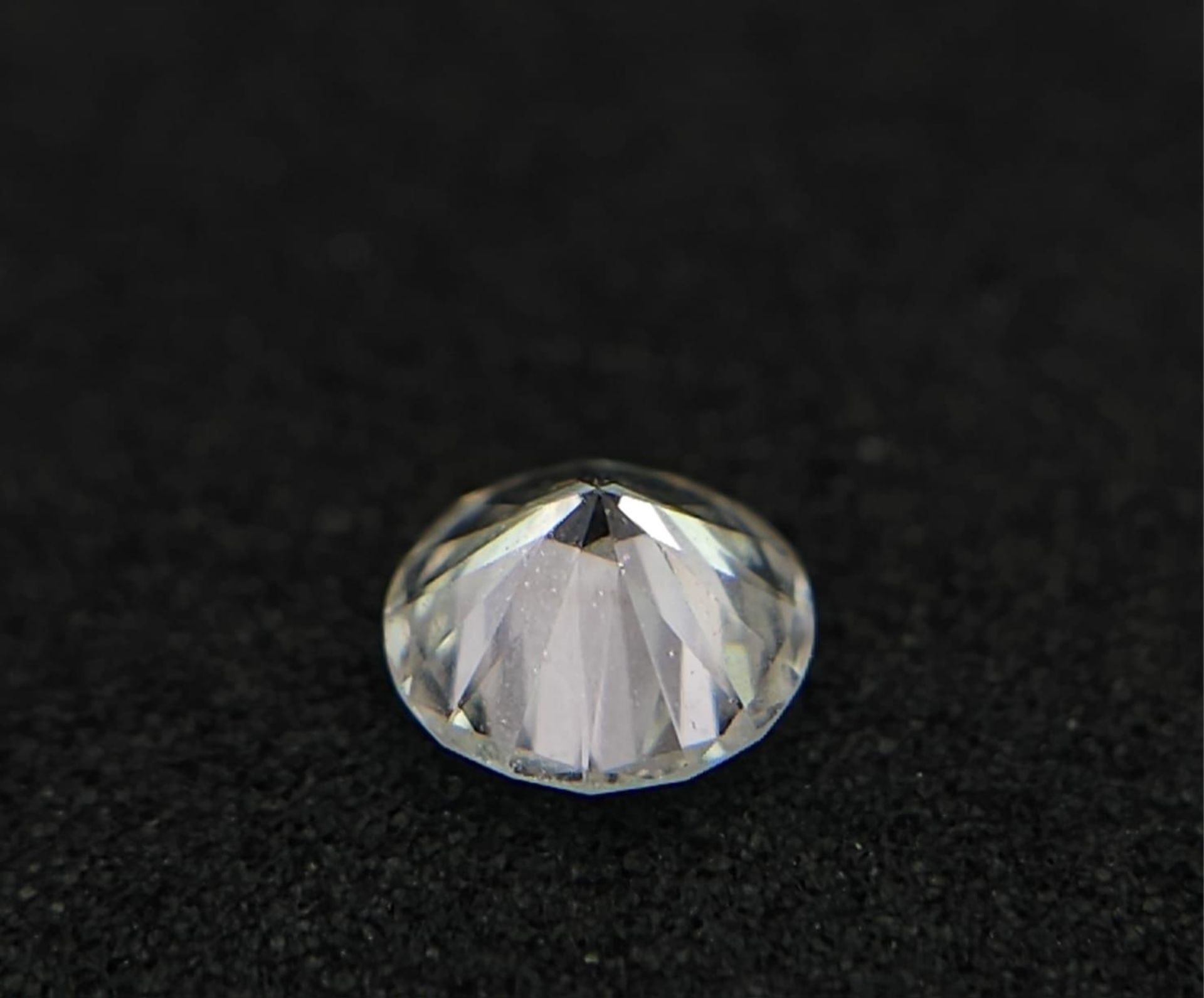 A ROUND BRILLIANT CUT DIAMOND . 30cts S12 COLOUR H - Bild 2 aus 10