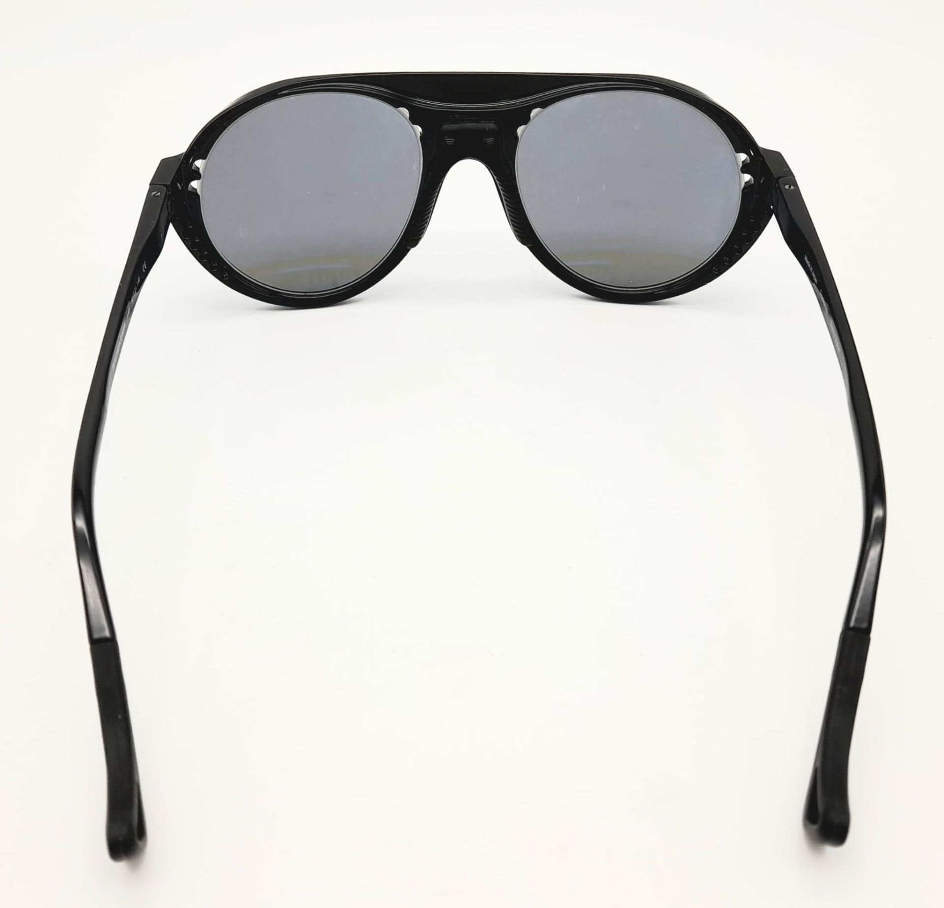 A PAIR OF QUALITY "KAZU"JAPANESE SUNGLASSES. - Bild 8 aus 16