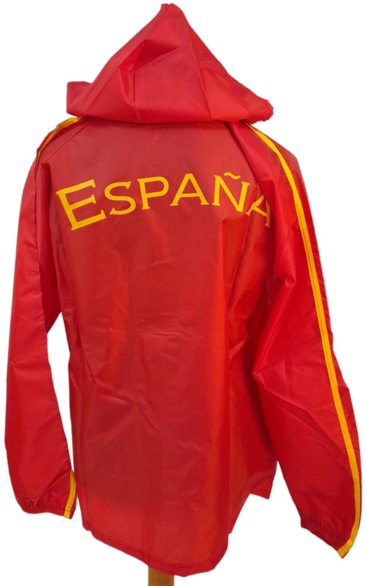 A Spain National Football Team Windbreaker Jacket (licensed). As new with tag. XL - Image 2 of 5