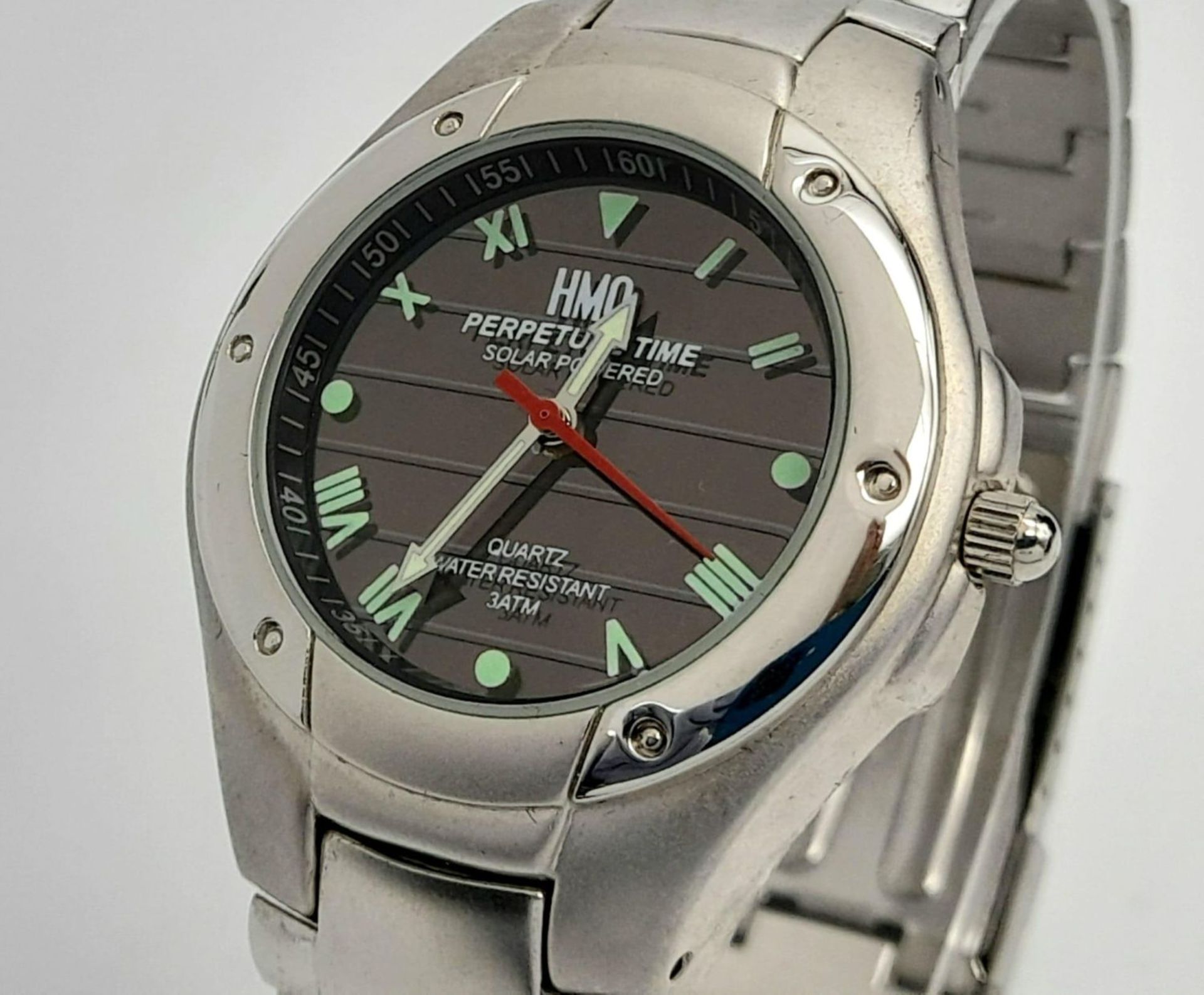 A Men’s Solar Powered Stainless Steel Watch by HMO. 40mm Case. Full Working Order. Comes Boxed. - Bild 5 aus 14