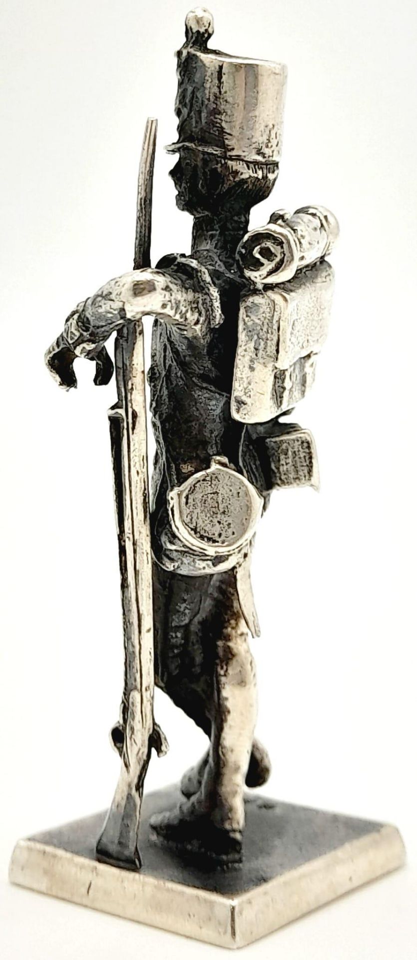 A Fully Hallmarked 1977 (Jubilee Year) Solid Silver Napoleonic Soldier Figure. Hallmarked London. - Bild 3 aus 13