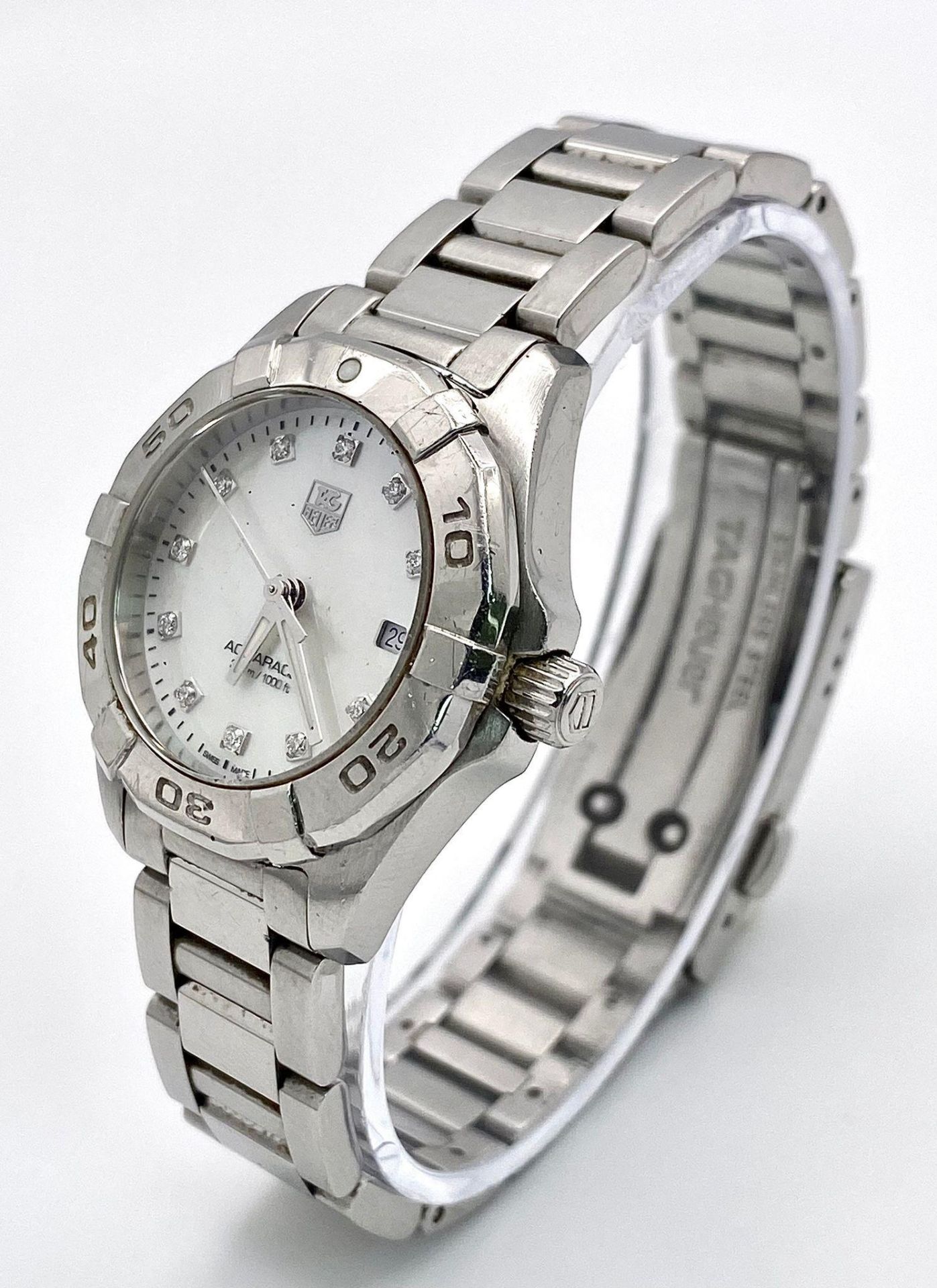 A Tag Heuer Aqua Racer Quartz Ladies Watch. Stainless steel bracelet and case - 28mm. Mother of