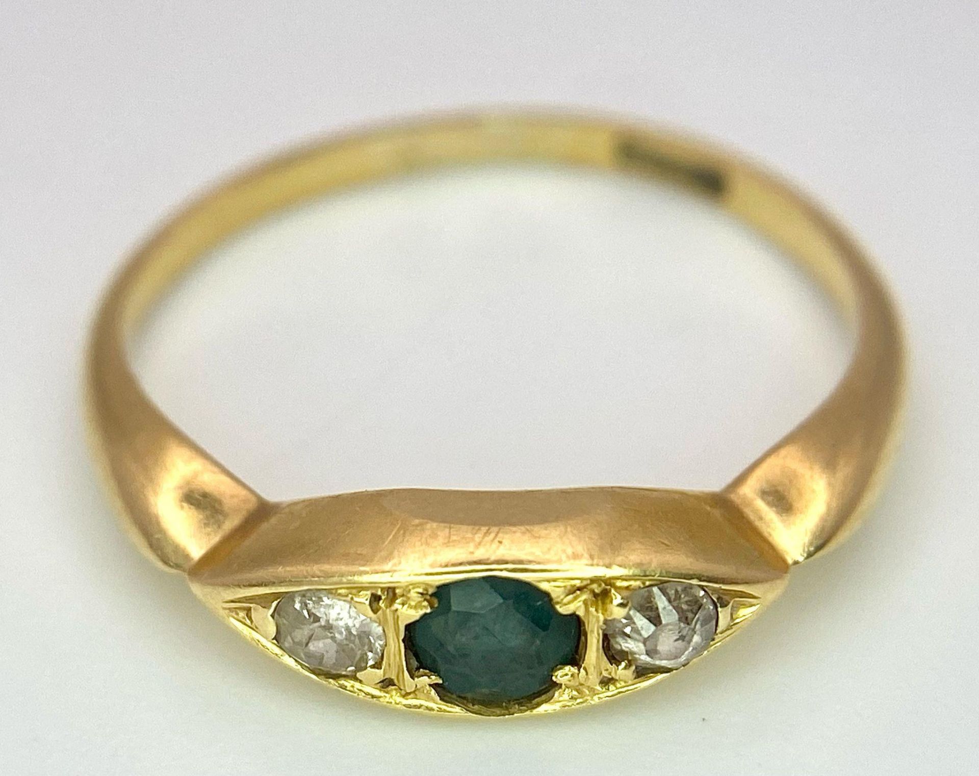 A Vintage 18K Yellow Gold Emerald and Diamond Ring. Size K. 2.56g total weight. - Image 6 of 11