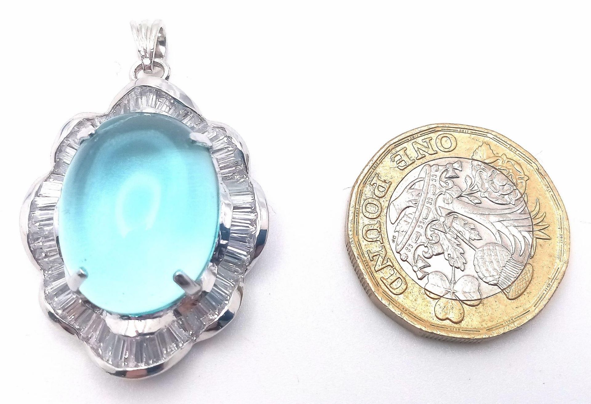 A Sterling Silver Stone Set Pendant. 4cm length, 9.9g total weight. Ref: 8277 - Image 3 of 3