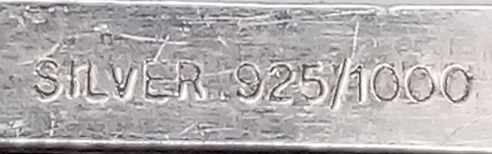 A fabulous 925 silver St Valentine's Day 1977 rectangular bar (3.8 X 4.1cm) pendant on silver - Bild 4 aus 10