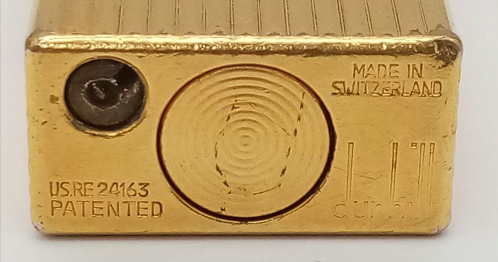 A vintage, gold plated DUNHILL lighter, hight: 6. 4 cm, weight: 76 g. UK Mainland Sales Only. - Bild 8 aus 8