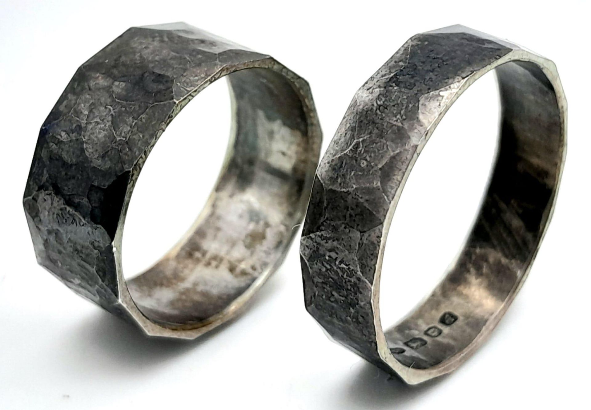 2X vintage sterling silver band rings. Full London hallmarks, 1975. Total weight 7.2G. Size M, T - Image 2 of 5