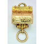 A 9K Yellow Gold Purse Pendant/Charm, which opens up, 3.2g