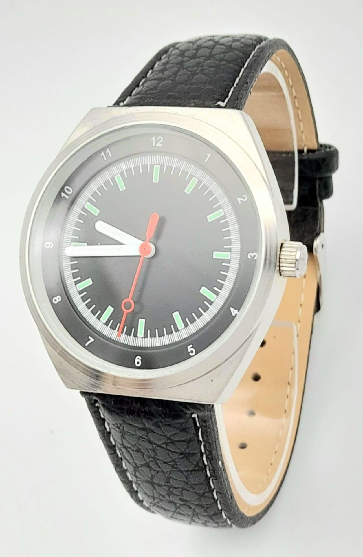 A Parcel of Three Military designed Homage Watches Comprising; 1) German Defense Force Watch (40mm - Bild 13 aus 14