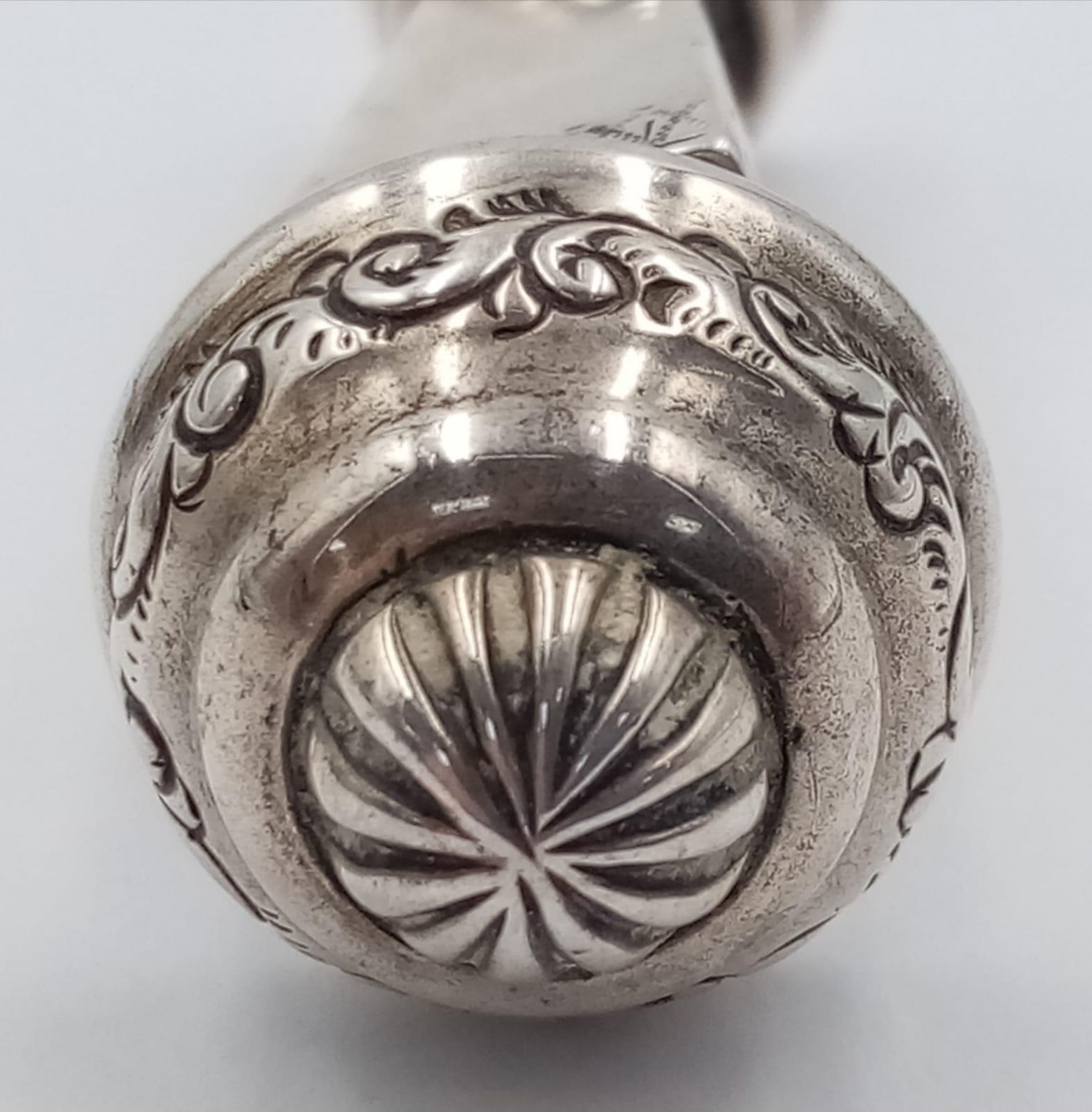 An antique sterling silver wax seal stamp. Full London hallmarks, 1893. Total weight 19.2G. Height: - Image 3 of 5