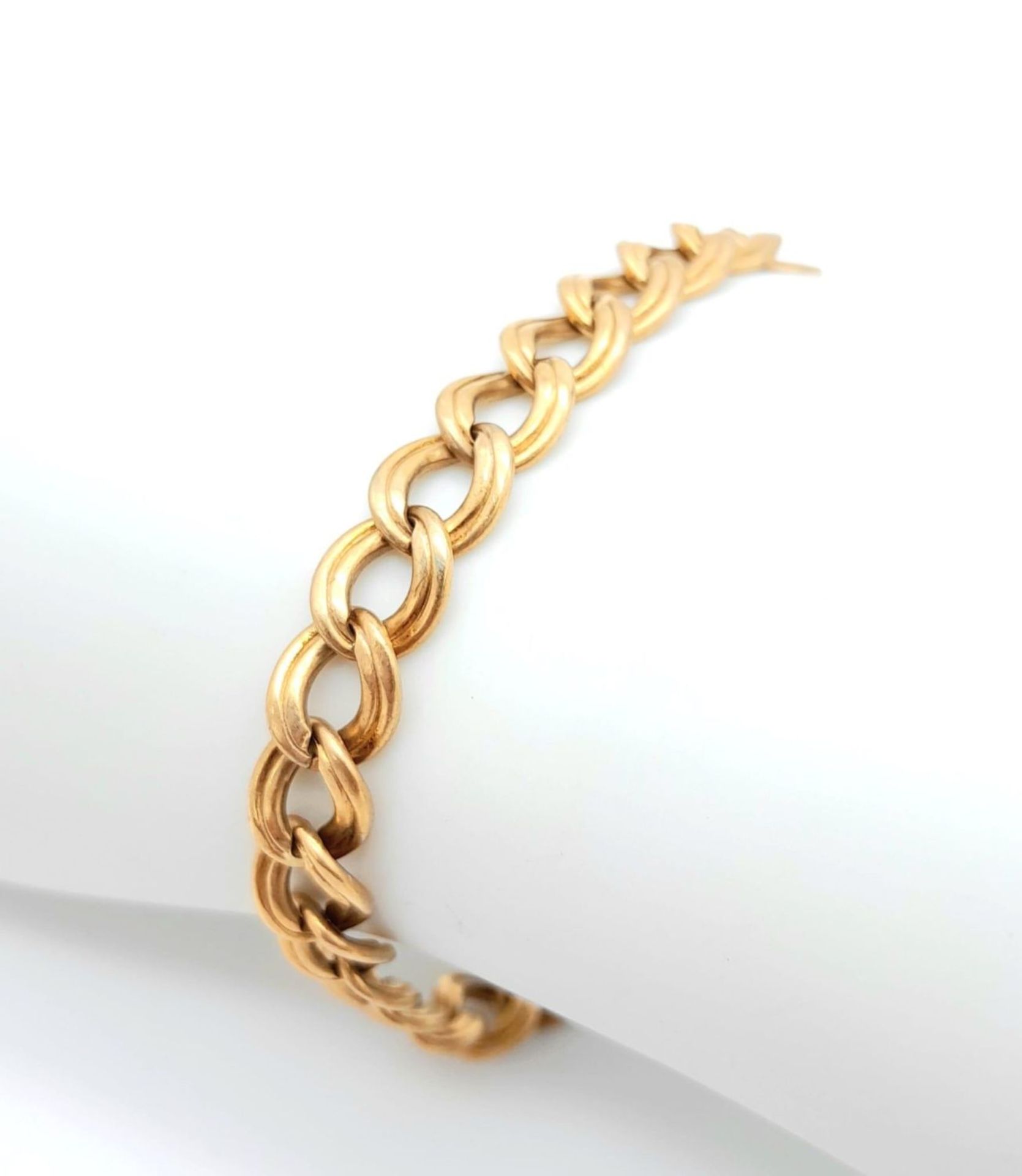 A 9K GOLD ILLUSION DOUBLE LINK BRACELET . 18.6gms one size - Image 3 of 6