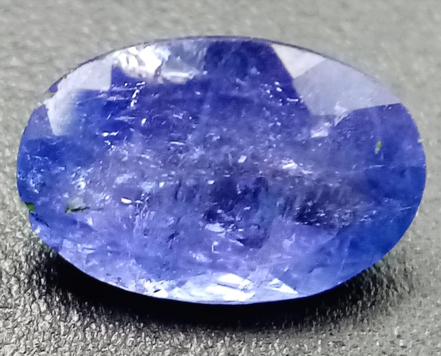 A 1.60ct Translucent Faceted Natural Tanzanite. Comes with the GGI Certificate. ref: ZK 030 - Image 2 of 5