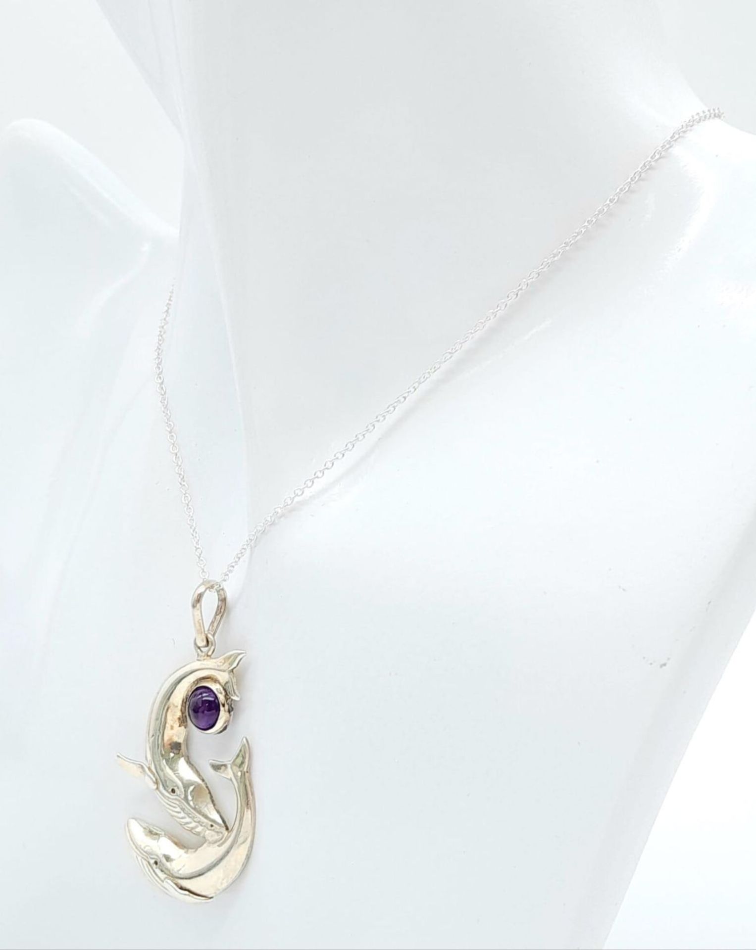 A Unique Vintage Sterling Silver and Amethyst ‘Blue Whale’ Design Pendant Necklace. The Pendant - Bild 7 aus 12