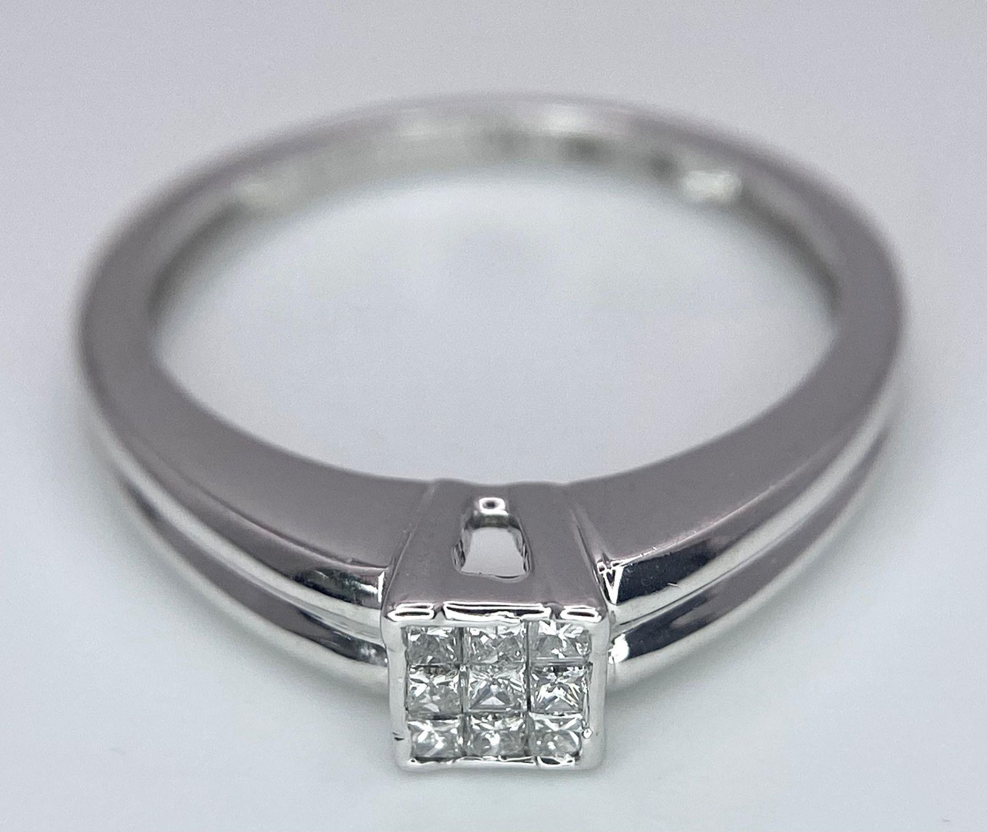 9K WHITE GOLD DIAMOND RING, APPROX 0.18CT DIAMONDS, WEIGHT 1.9G SIZE K - Bild 6 aus 14