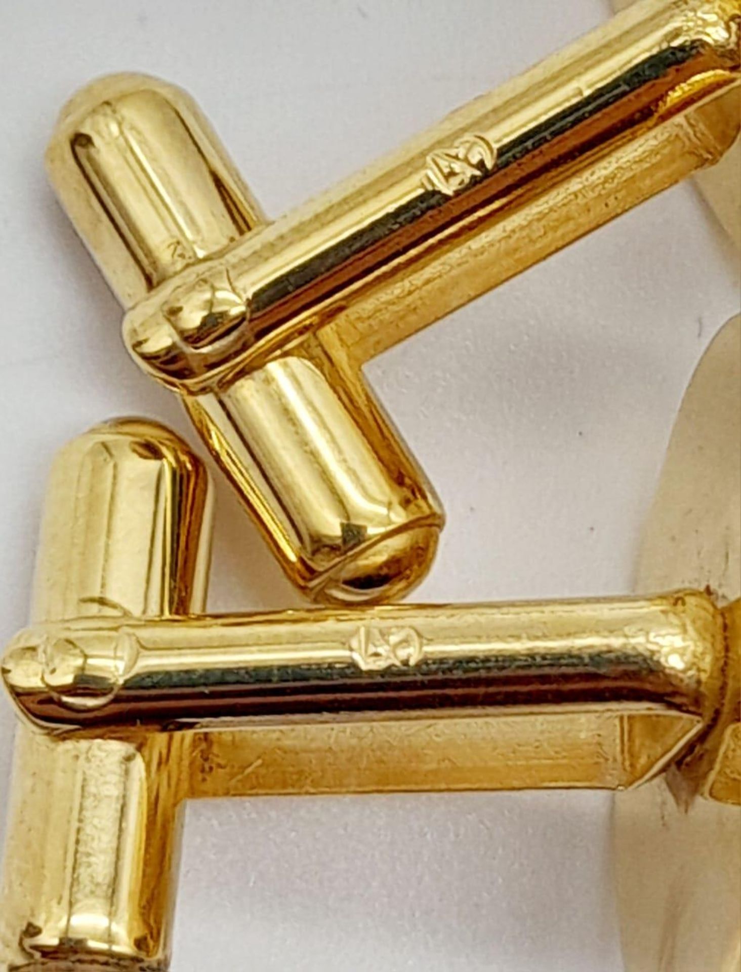 A Pair of Yellow Gold Gilt Round Engine Turned Cufflinks by Dunhill in their original presentation - Bild 8 aus 13