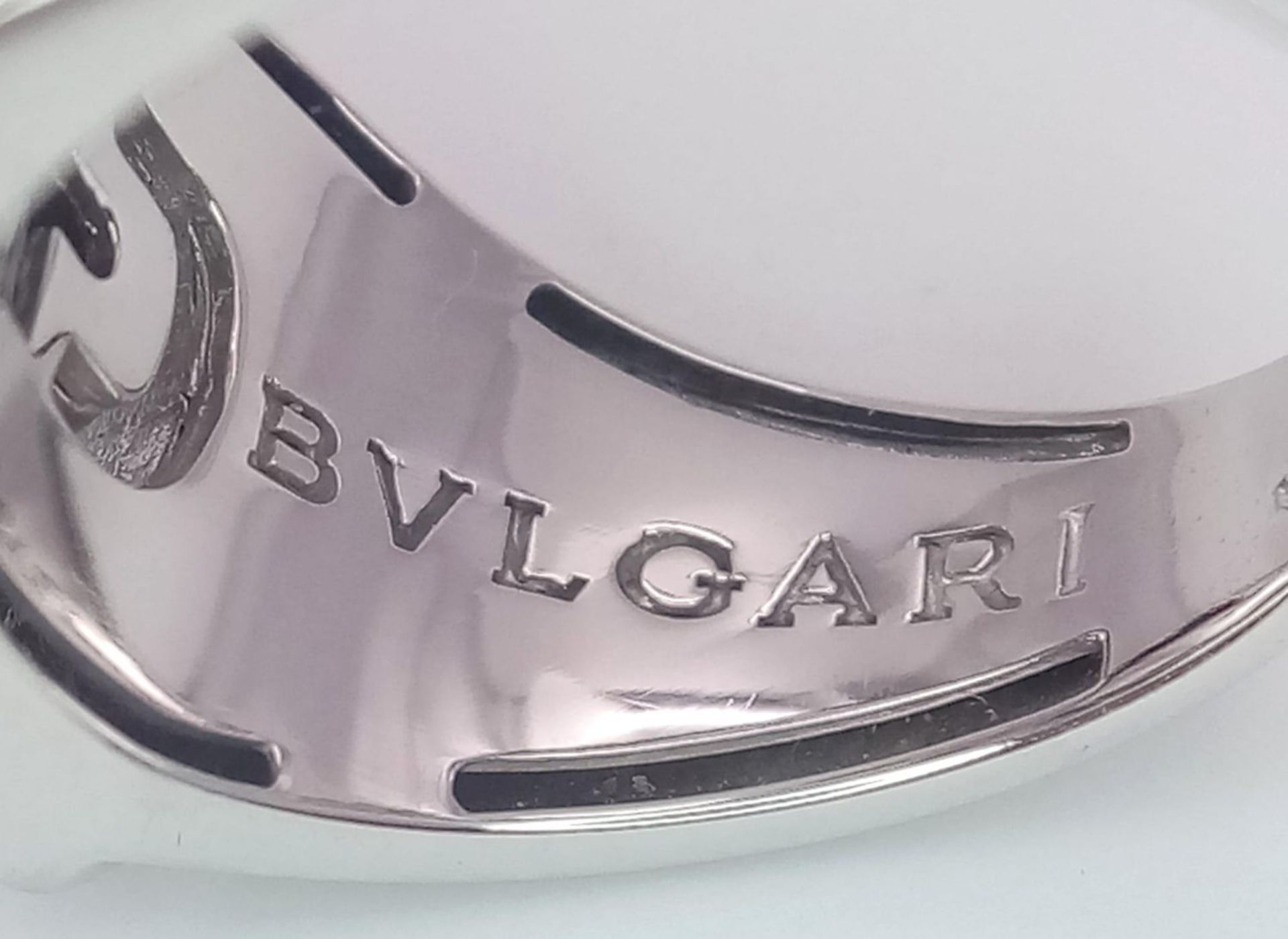 A classic BVLGARI design 18 K white gold ring, size: O, weight: 11.5 g. In excellent quality! - Image 17 of 18