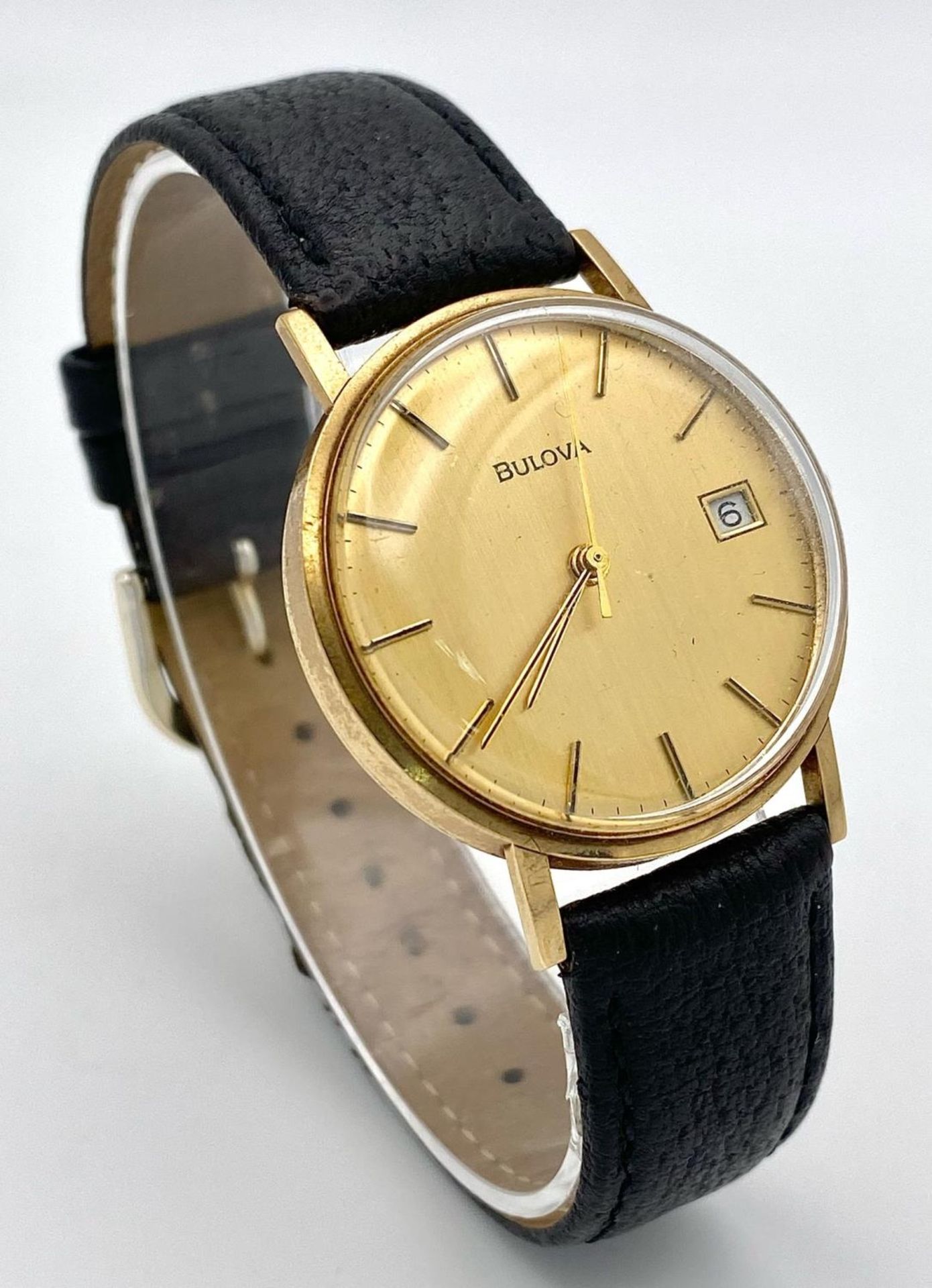 A Vintage Bulova 9K Gold Cased Mechanical Gents Watch. Black leather strap. 9K gold inscribed case - - Bild 6 aus 16