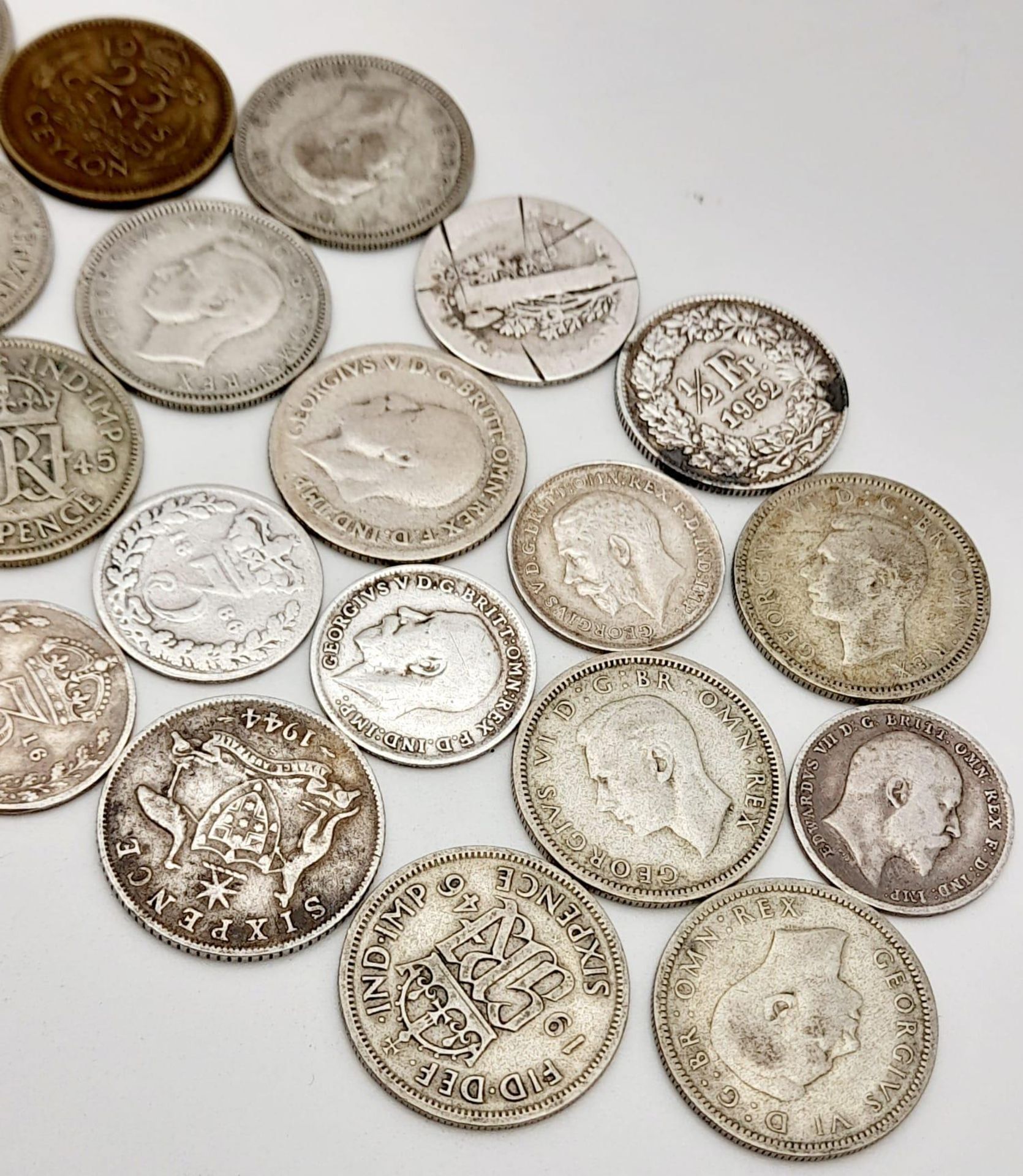 A Parcel of 20 Pre-1920 & Pre-1947 Silver Coins, plus a 1943 Ceylon 25 Cent Coin and a 1952 - Bild 5 aus 7