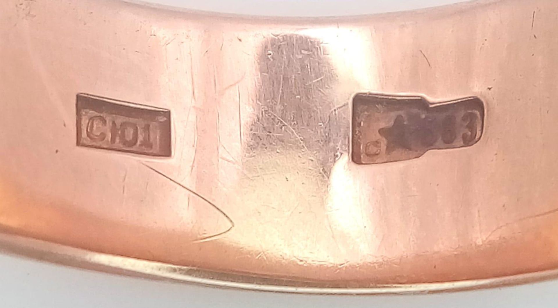 A 14K ROSE GOLD BAND RING . 5.4gms size P - Bild 4 aus 4