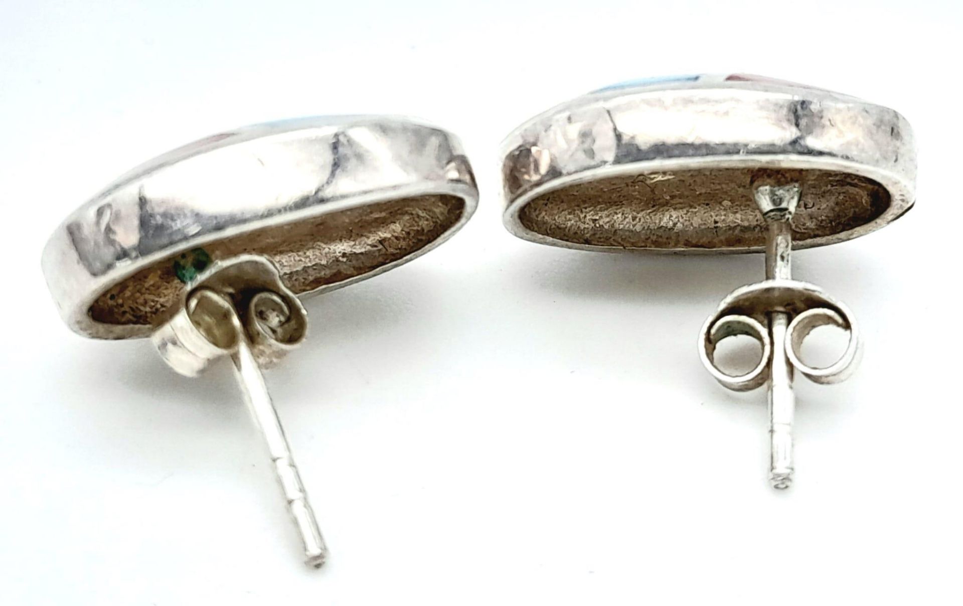 A fancy pair of 925 silver Mother of Pearl inlay earrings. Total weight 5.2G. - Bild 2 aus 6