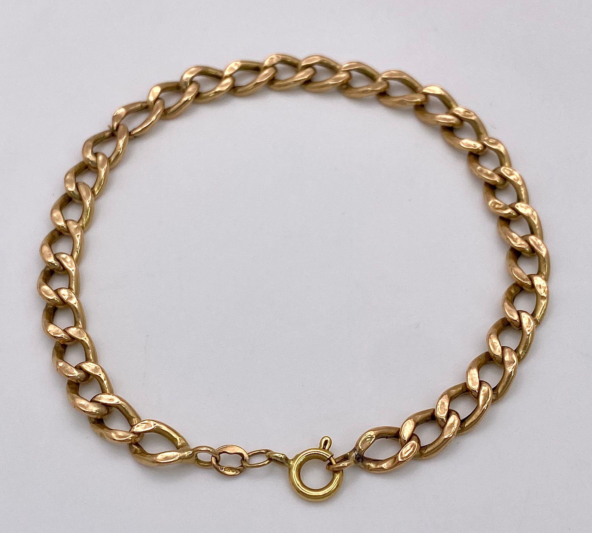 An 18K Yellow Gold Flat Curb Link Bracelet. 19cm. 4.25g weight. - Image 4 of 6