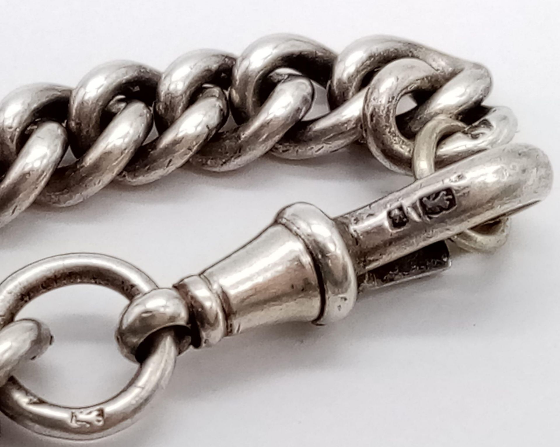 A Heavy Vintage Hallmarked Silver Albert Chain. 38cm Length. All links and Clasped Stamped. 35.71 - Bild 4 aus 7
