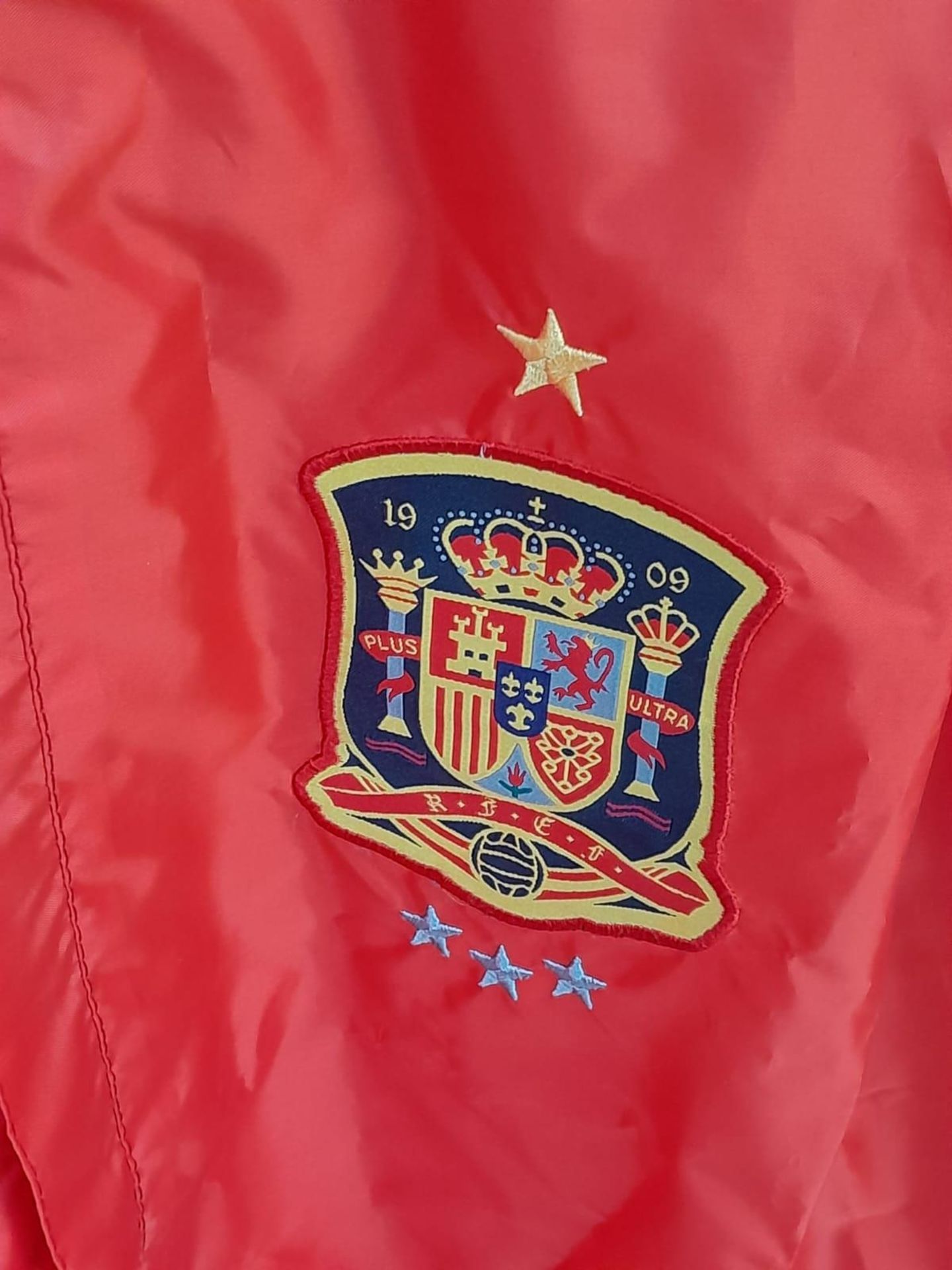 A Spain National Football Team Windbreaker Jacket (licensed). As new with tag. XL - Image 3 of 5