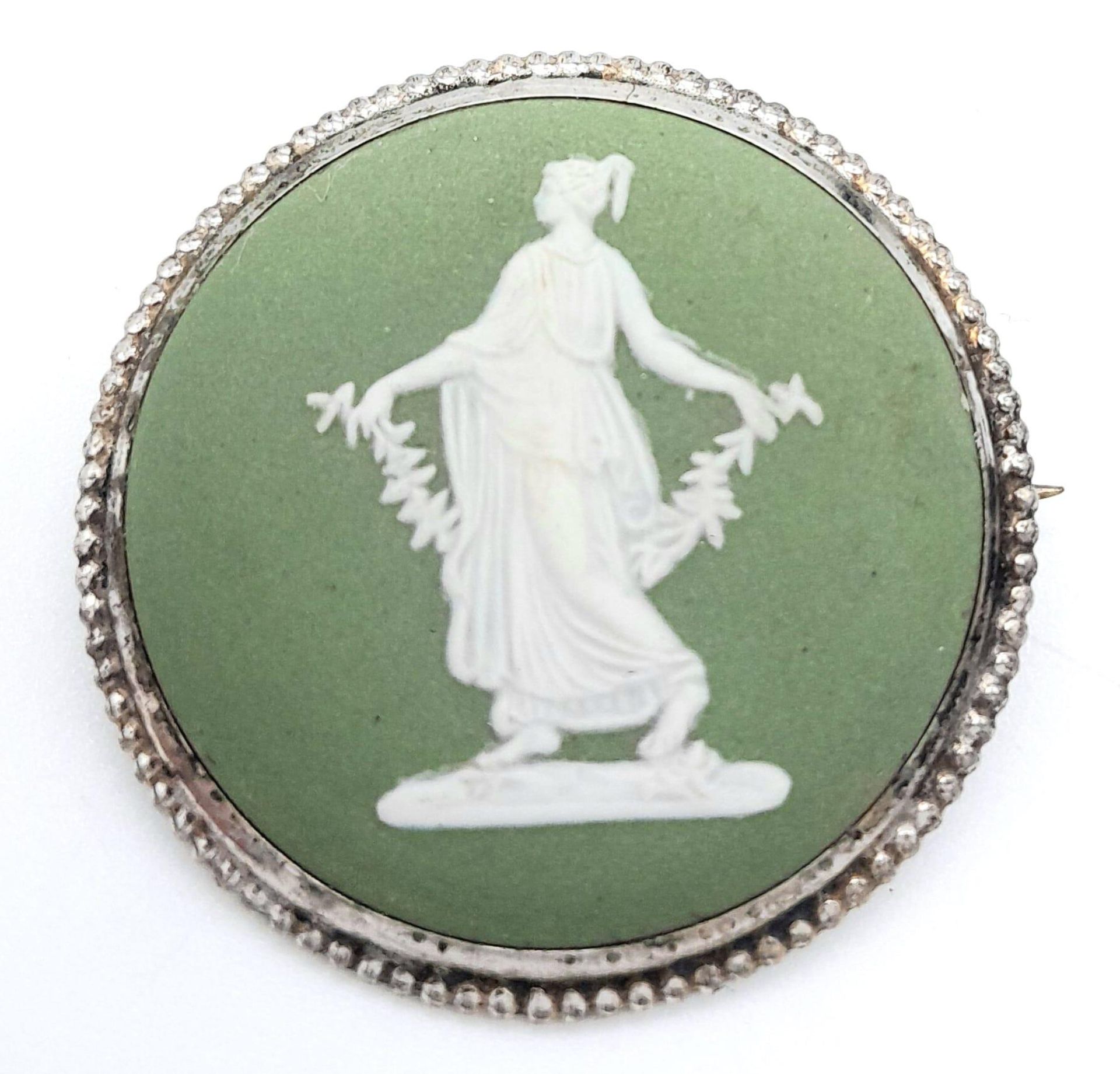 A Vintage Wedgwood Silver and Jasper Cameo Brooch. 34mm Diameter.