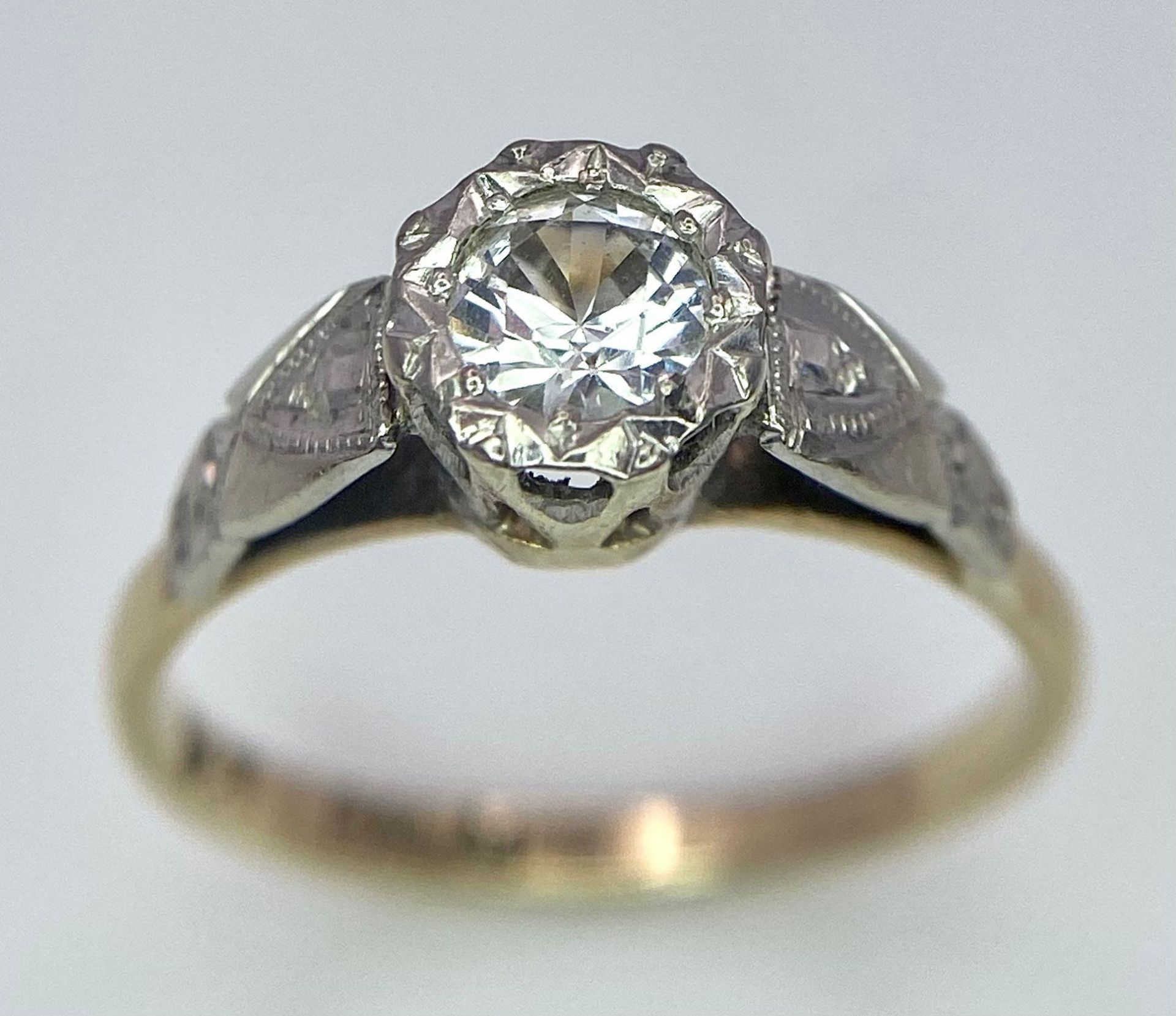 9k yellow gold CZ stone solitaire ring with detailed shoulders, equivalent to 0.25ct stone, 1.8g, - Image 3 of 6