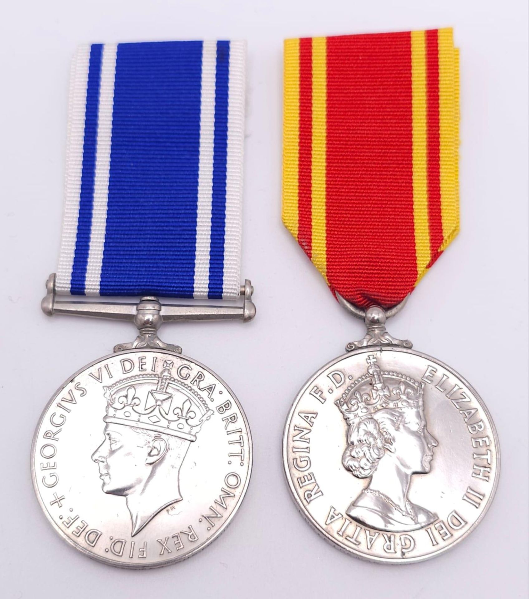 A Police Exemplary Service Medal (GVIR) named to: Const. Thomas Robinson; together with a Fire - Bild 2 aus 8