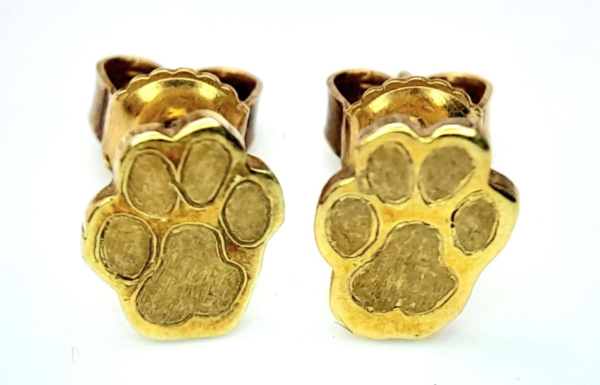 PAIR OF 14K YELLOW GOLD PAW PRINT STUD EARRINGS 1.3G