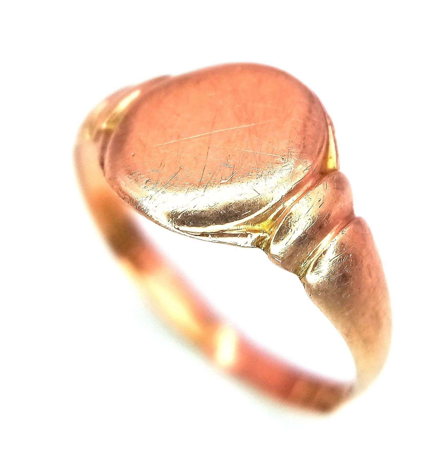 A Vintage 9K Rose Gold Signet Ring. Size M. 1.5g weight. - Bild 2 aus 5