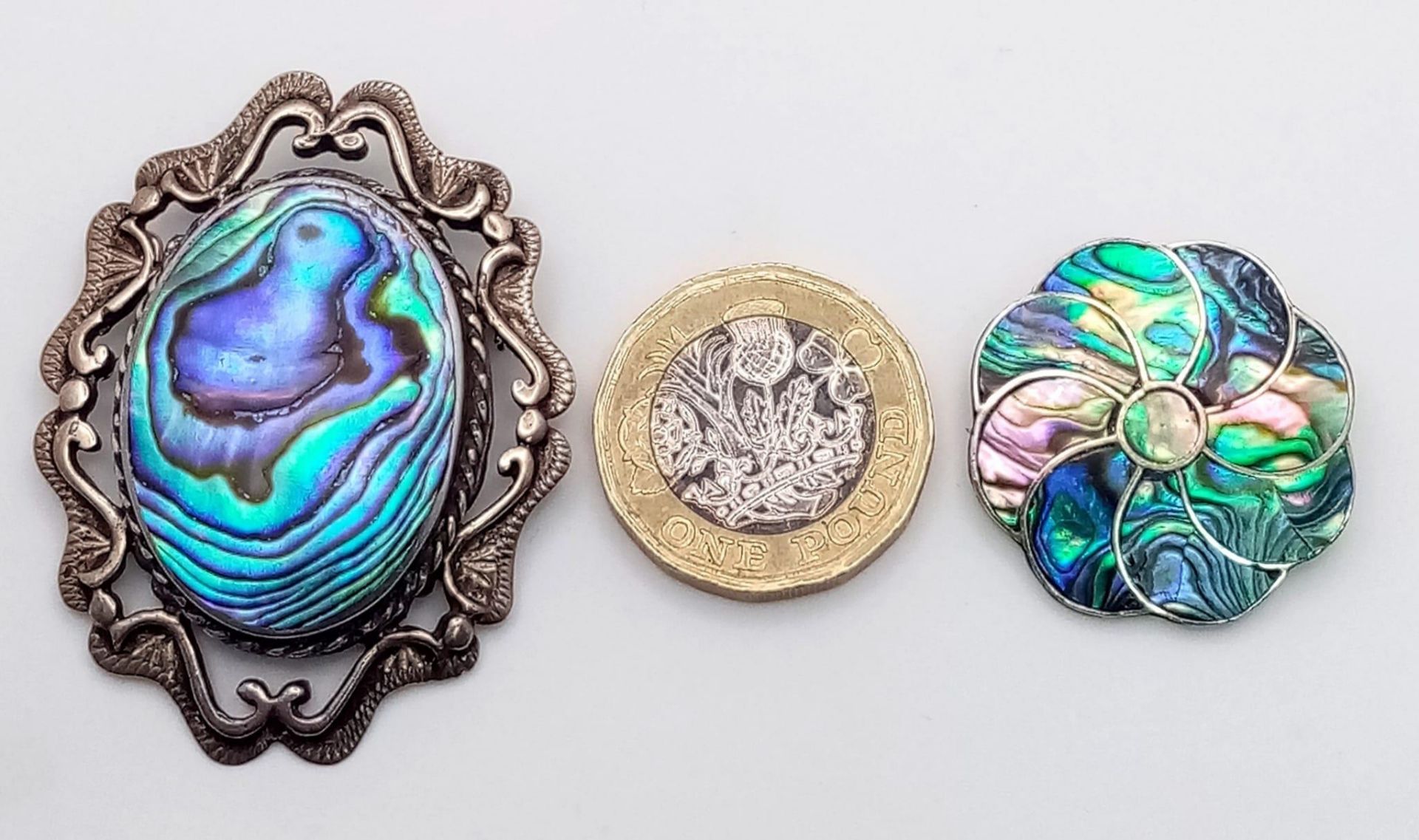 2X vintage silver Abalone inlay brooches include a Mexican flower and oval brooch. Total weight 19. - Image 6 of 8