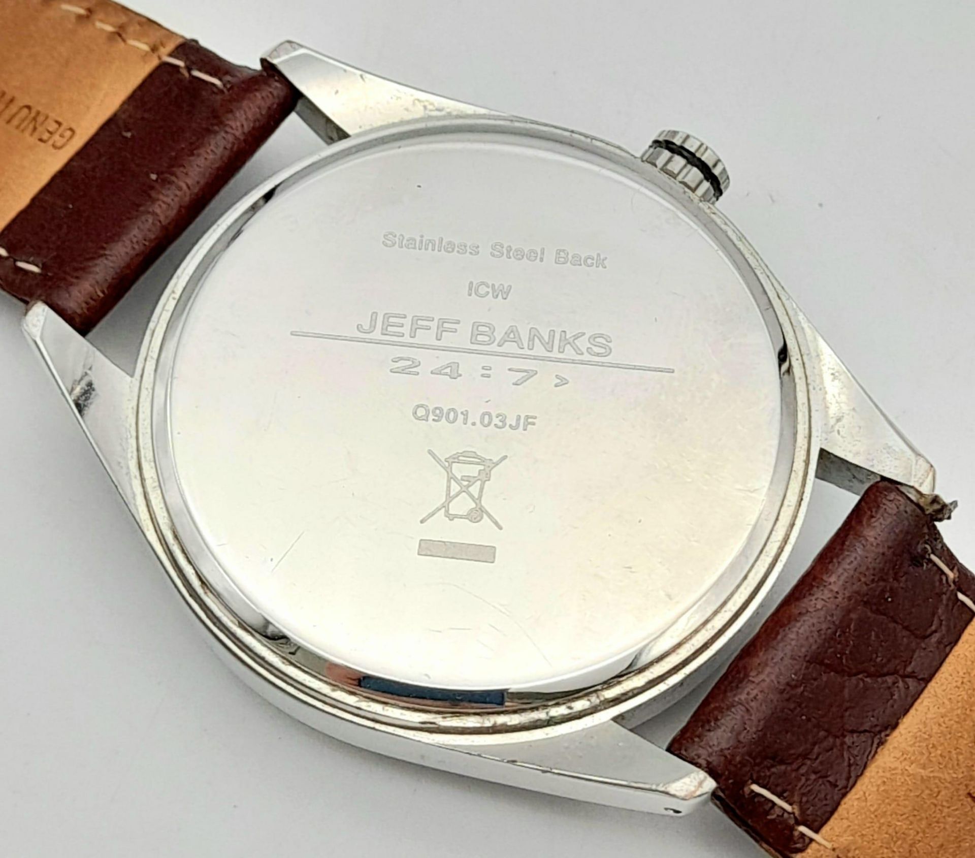 A Men’s Vintage Jeff Banks Quartz Watch. 46mm Including Crown. Full Working Order. - Bild 6 aus 10