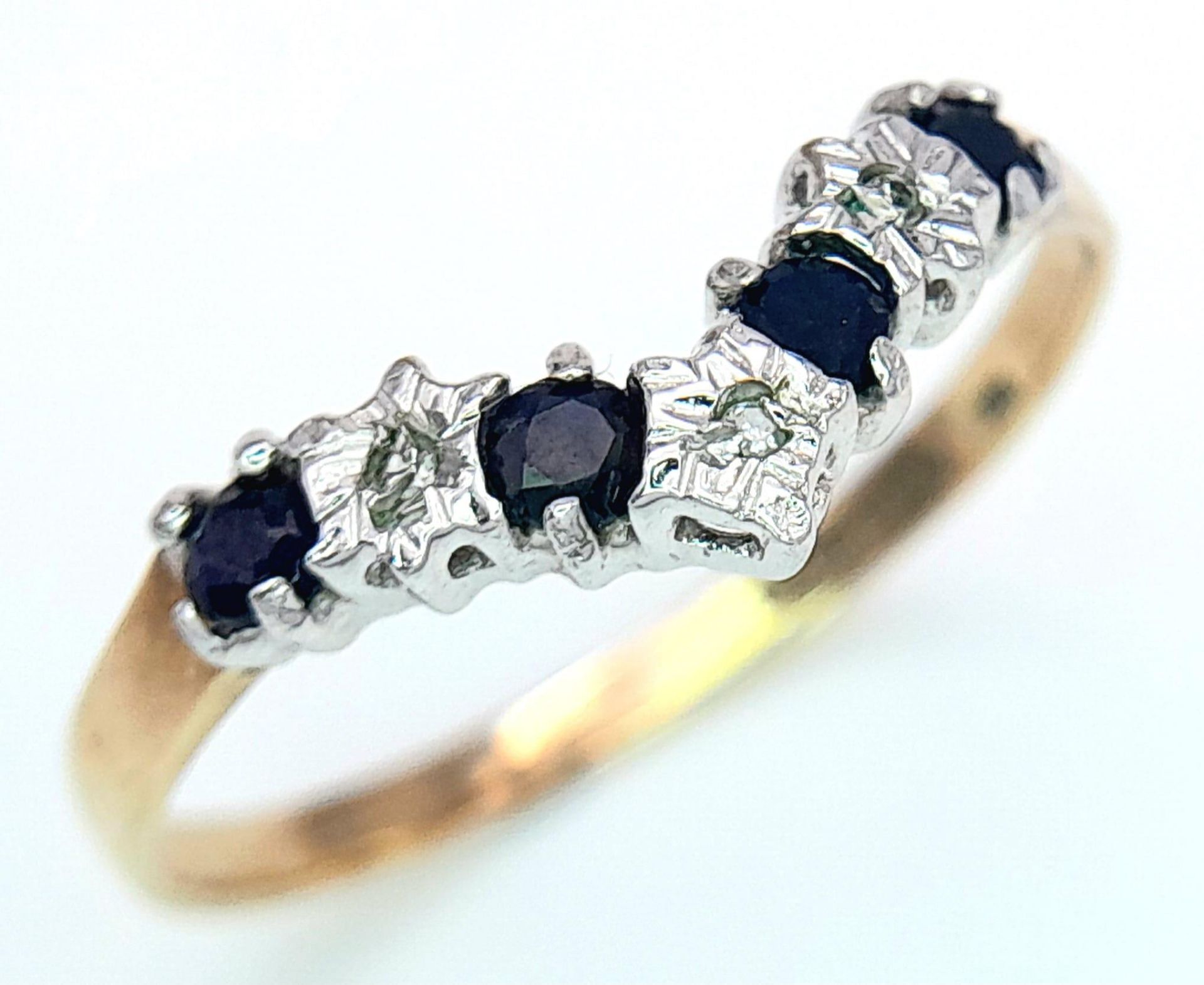 A Vintage 9K Yellow Gold Sapphire and Diamond Chevron Ring. Size N. 1g total weight. - Image 5 of 9