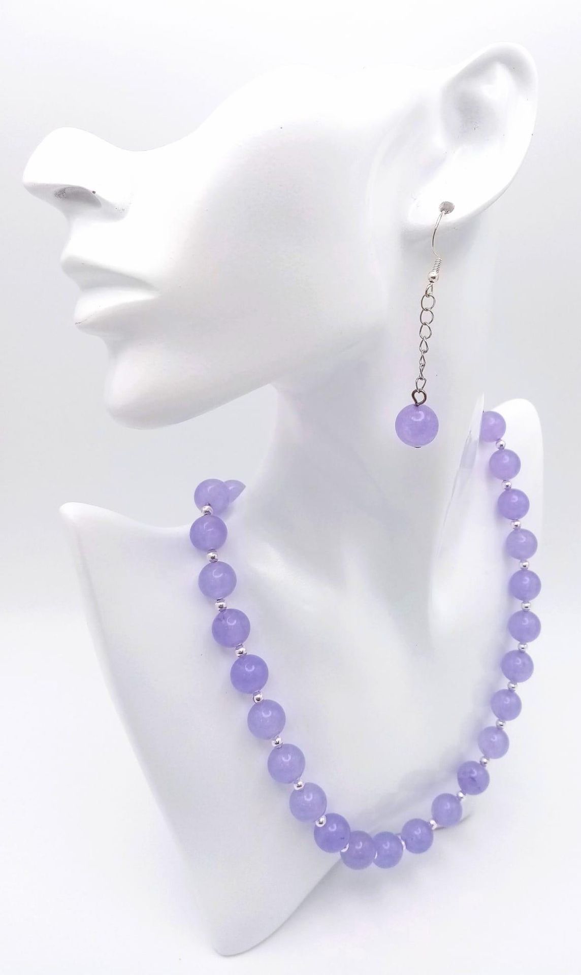 A traditional, Chinese, Lavender Jade, necklace, bracelet and earrings set, in a presentation - Image 4 of 24