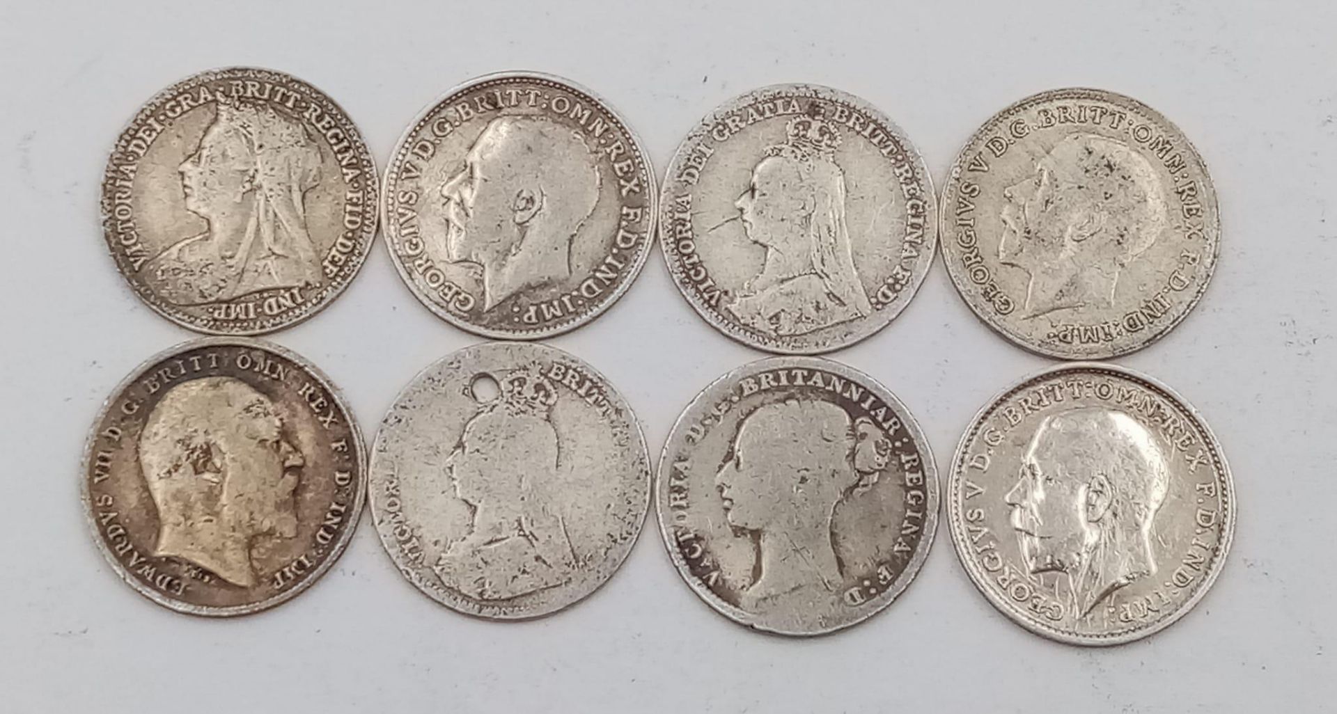 A Collection of 23 British Pre 1920 Silver Threepence coins. - Bild 4 aus 4